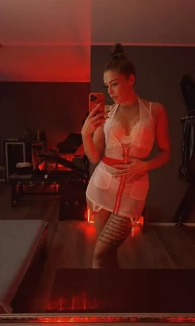 Escort Model Adunya, Vichy - 6311