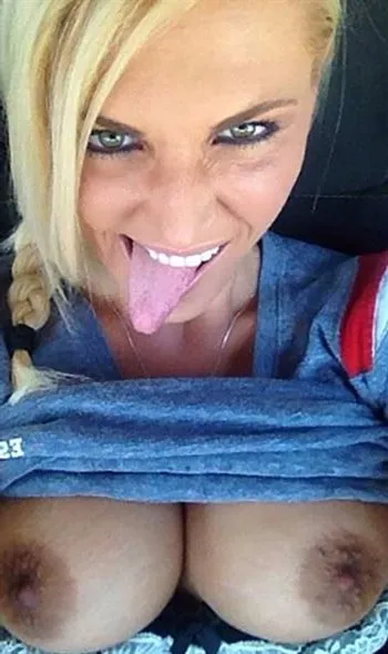Charitas, escort in Le puy en Velay - 13616
