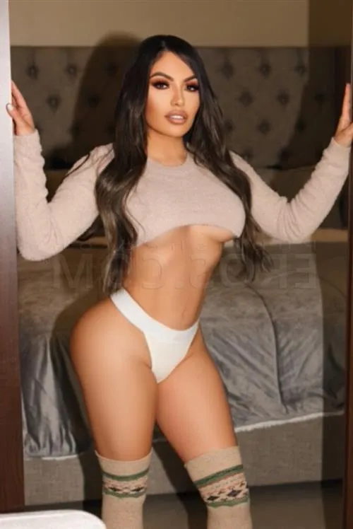 Escort Model Gwen Louise, Bagneux - 4450