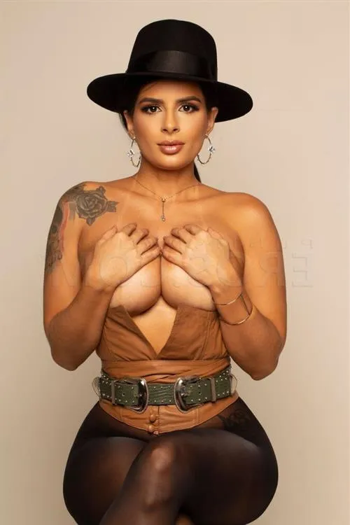 Escort Model Izobel, Tours - 3089