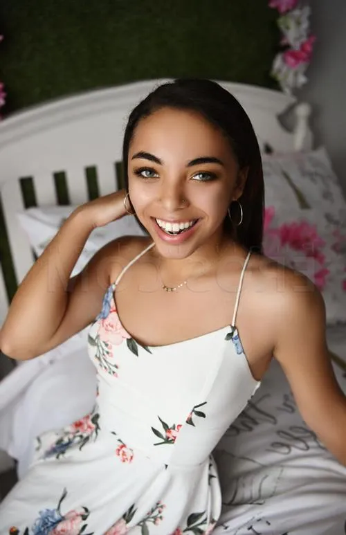 Lajeen, horny girls in Vichy - 10509