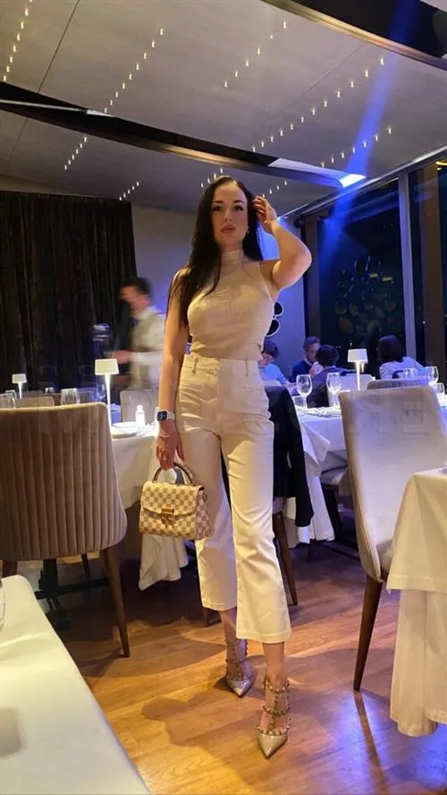 Nadina, horny girls in Paris - 14914
