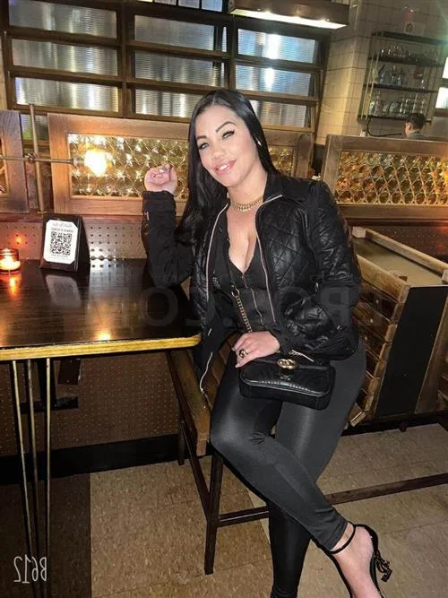 Escort Namuunzaya, Paris - 10624