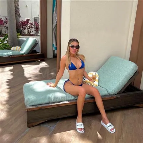 Nibula, horny girls in Paris - 12741