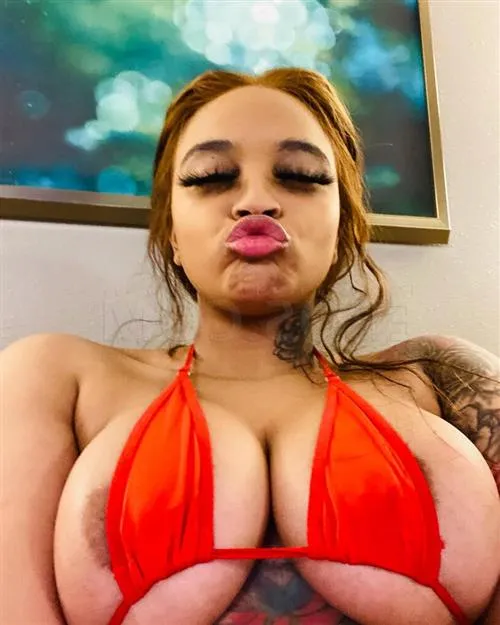 Escort Model Normela, Lorient - 1260