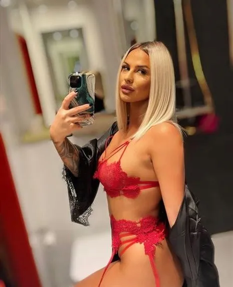 Perlita, escort in Aast - 5493