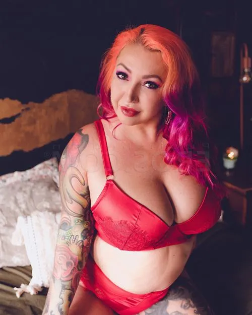 Escort Model Qingnan, Roanne - 10562