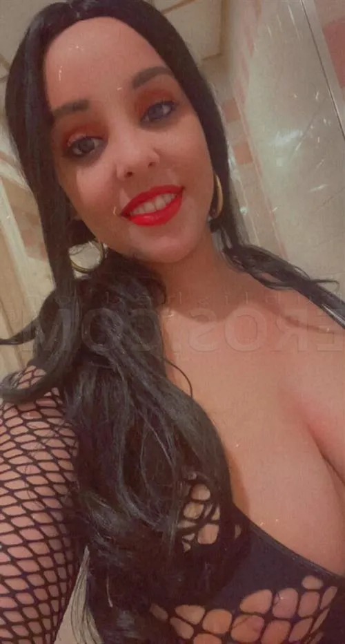 Razaan, horny girls in Saint-lo - 7413