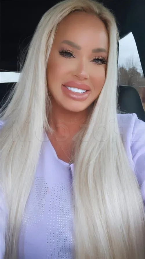Shaven, escort in Villeneuve-de-Marsan - 12491