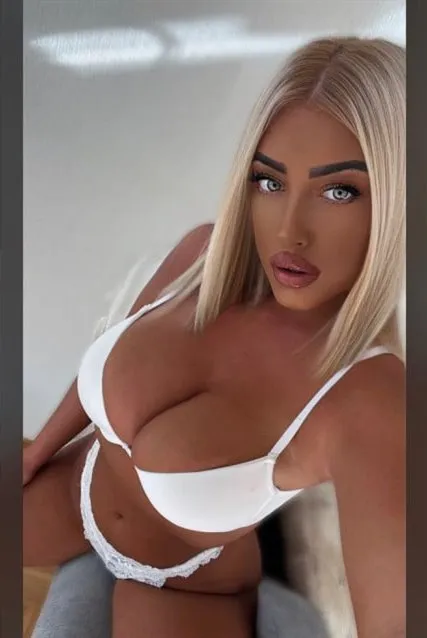 Vanhya, horny girls in Creteil - 18406