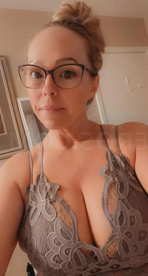Villevi, escort in Rouen - 15368